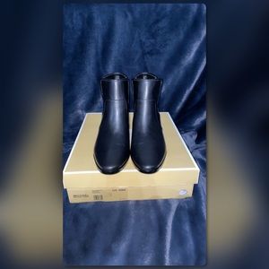 Brand New Michael Kors Womens Booties in Size 10.